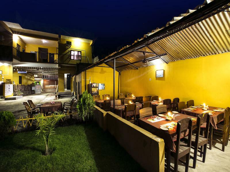 Sauraha Nana Hotel Exterior photo